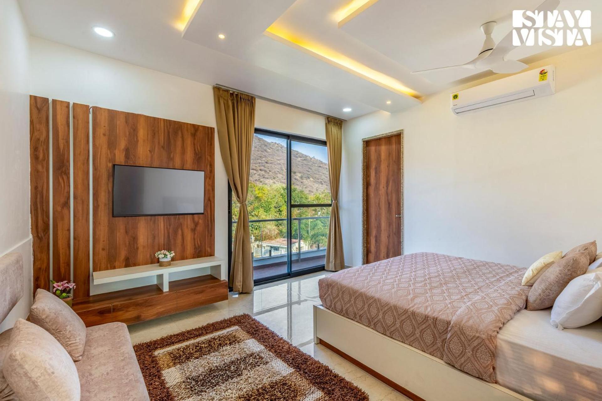 Stayvista'S Bella Dream - Mountain-View With Outdoor Pool, Lawn Featuring A Gazebo & Indoor Games Udaipur Eksteriør billede