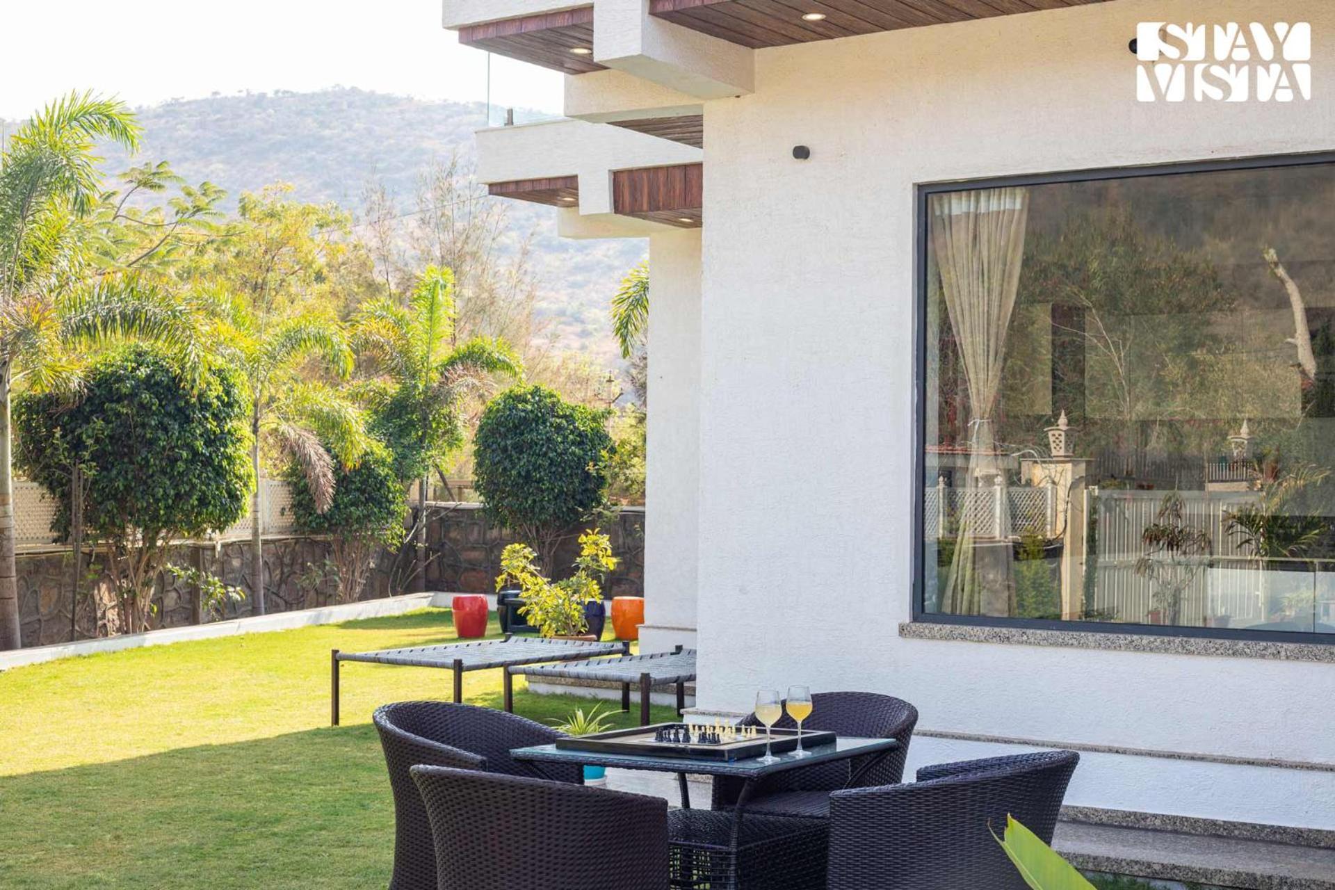 Stayvista'S Bella Dream - Mountain-View With Outdoor Pool, Lawn Featuring A Gazebo & Indoor Games Udaipur Eksteriør billede
