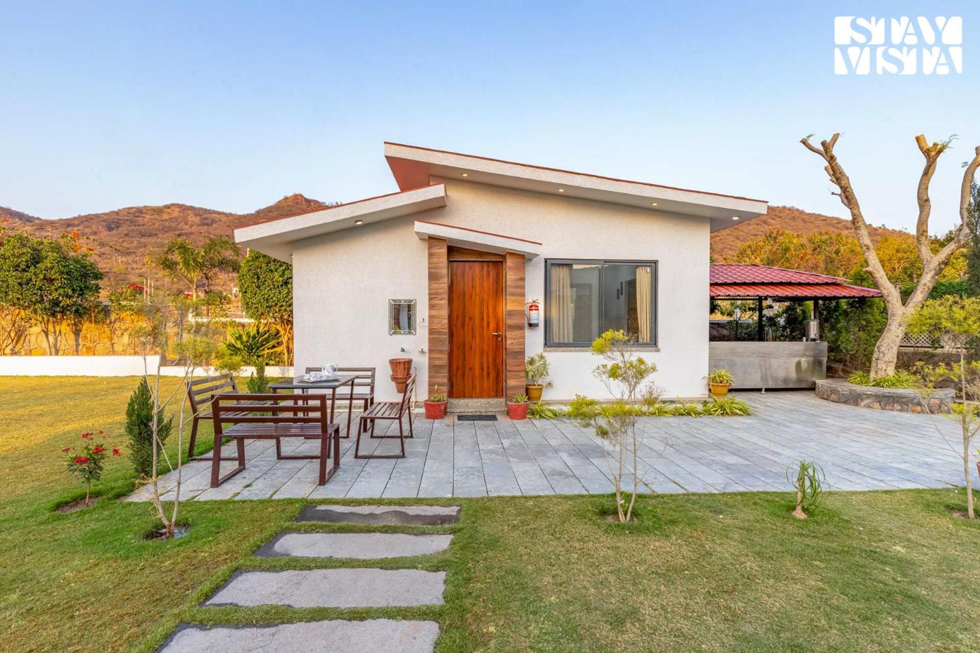 Stayvista'S Bella Dream - Mountain-View With Outdoor Pool, Lawn Featuring A Gazebo & Indoor Games Udaipur Eksteriør billede